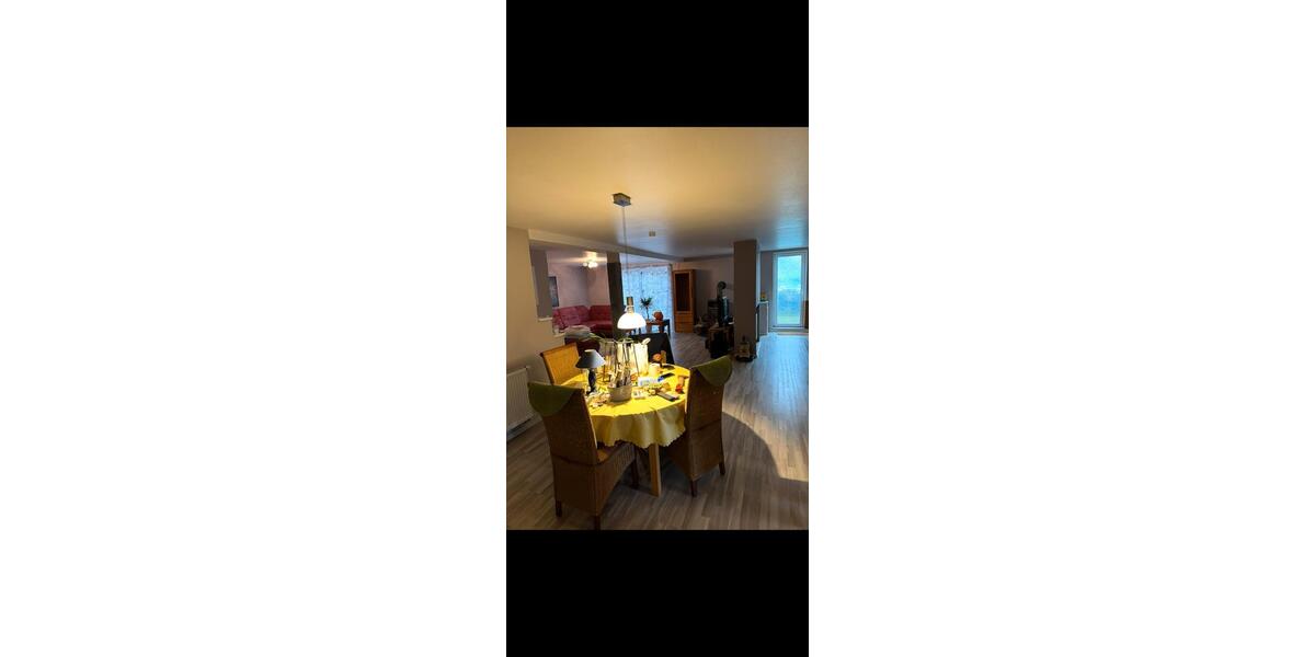 Haus, Doppelhaushälfte, Wohnung 7 zimmer