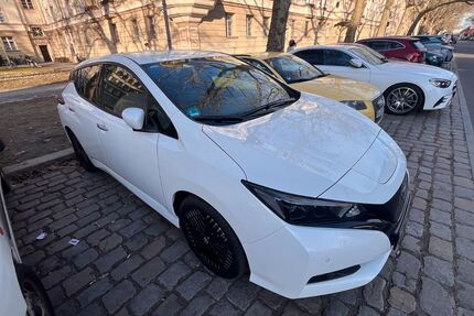 Nissan Leaf 11.500 km 14.999 &euro; Berlin 13595