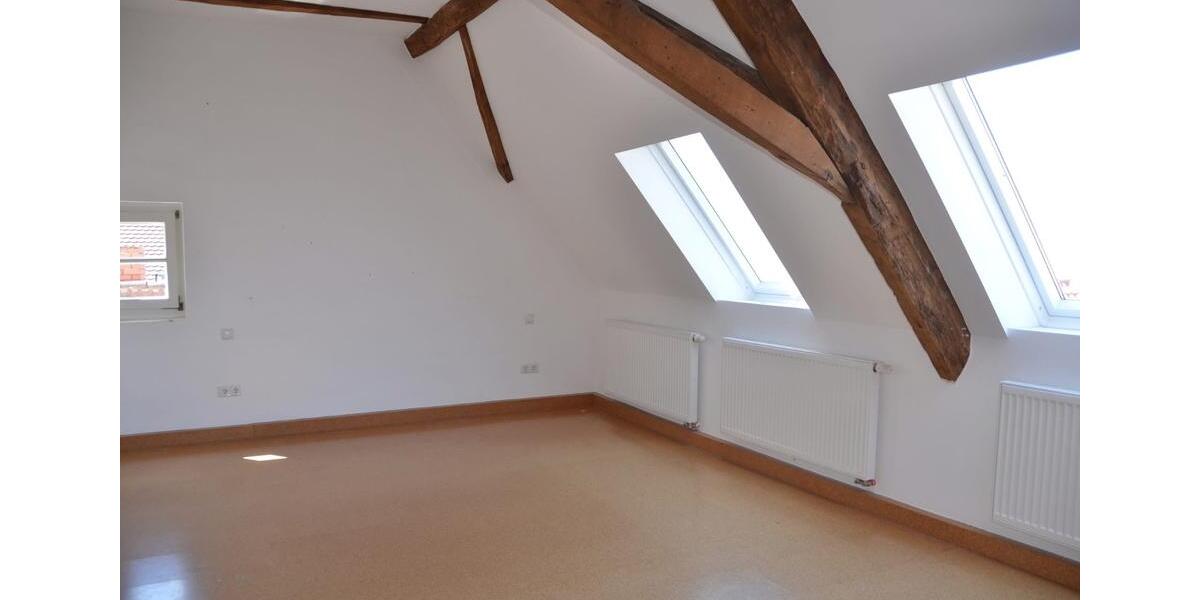 Dachgeschoßwohnung Böhl-Iggelheim Iggelheim - 3 Zimmer, 102 m&sup2;, 1.100&euro; | Angebot:24846921