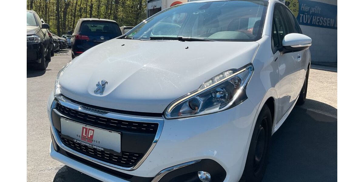 Peugeot 208 114.811 km 8.990 &euro; Giessen 35394