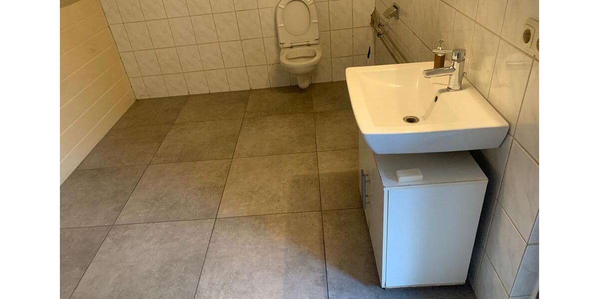 Dachgeschoßwohnung Peißenberg - 2.5 Zimmer, 65 m&sup2;, 860&euro; | Angebot:26041338