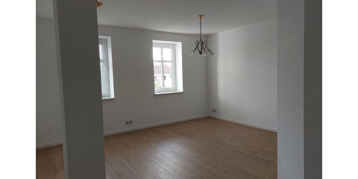 Etagenwohnung Finsterwalde - 3 Zimmer, 88 m&sup2;, 680&euro; | Angebot:27648466