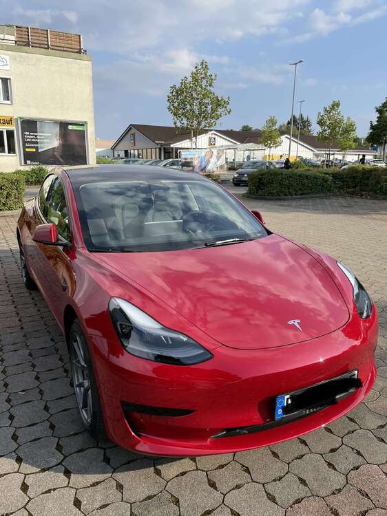Tesla Model 3 69.400 km 28.000 € Böblingen 71034