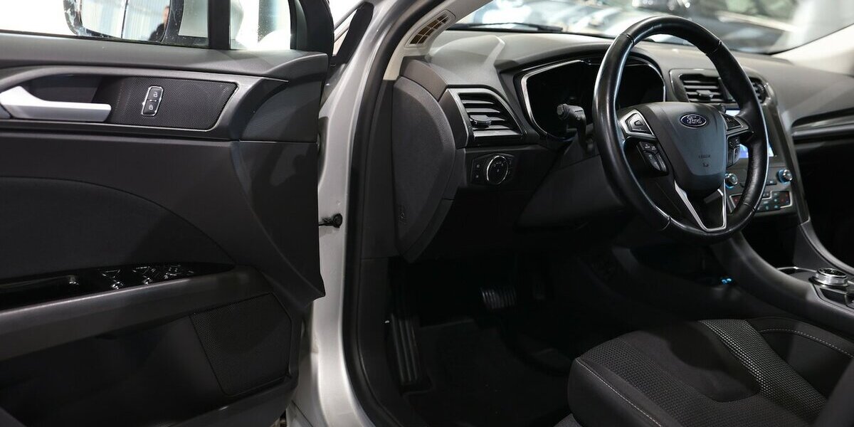 Ford Mondeo TUNIER 2.0 ECOBLUE TITANIUM / LED / AHK 145.000 km 16.555 &euro; Hamm 59077