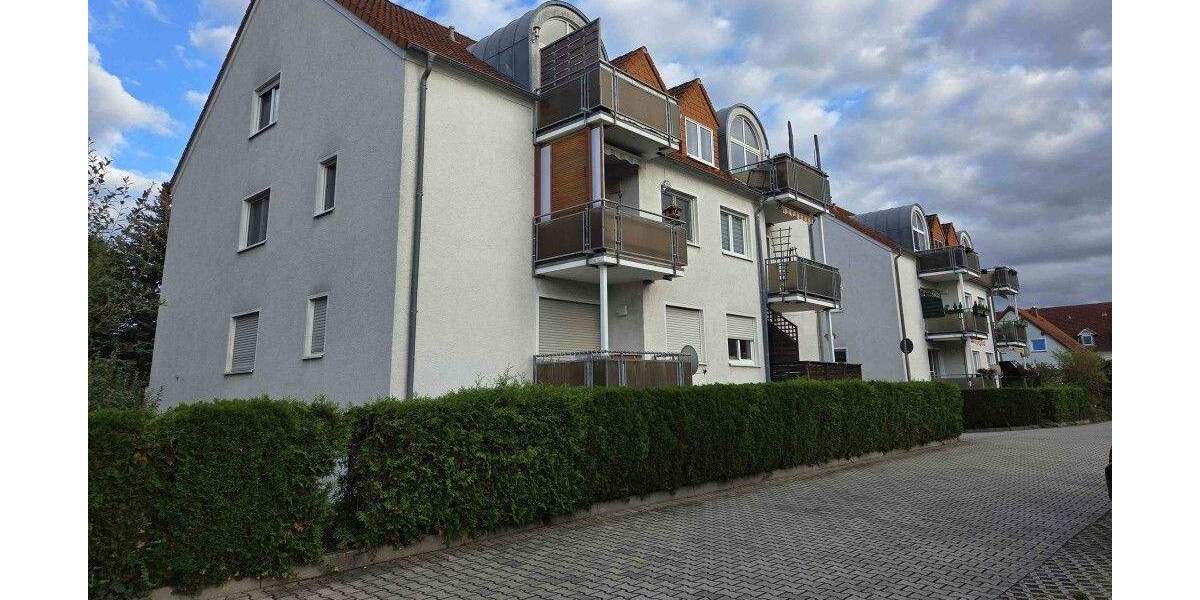 Etagenwohnung Weinböhla - 3 Zimmer, 70 m&sup2;, 165.000&euro; | Angebot:24323940