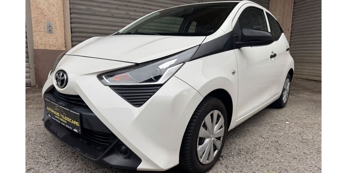 Toyota Aygo (X) 116.800 km 8.995 &euro; Altensteig 72213