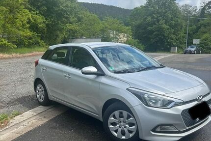 Hyundai i20 82.816 km 7.000 &euro; Neidenfels 67468