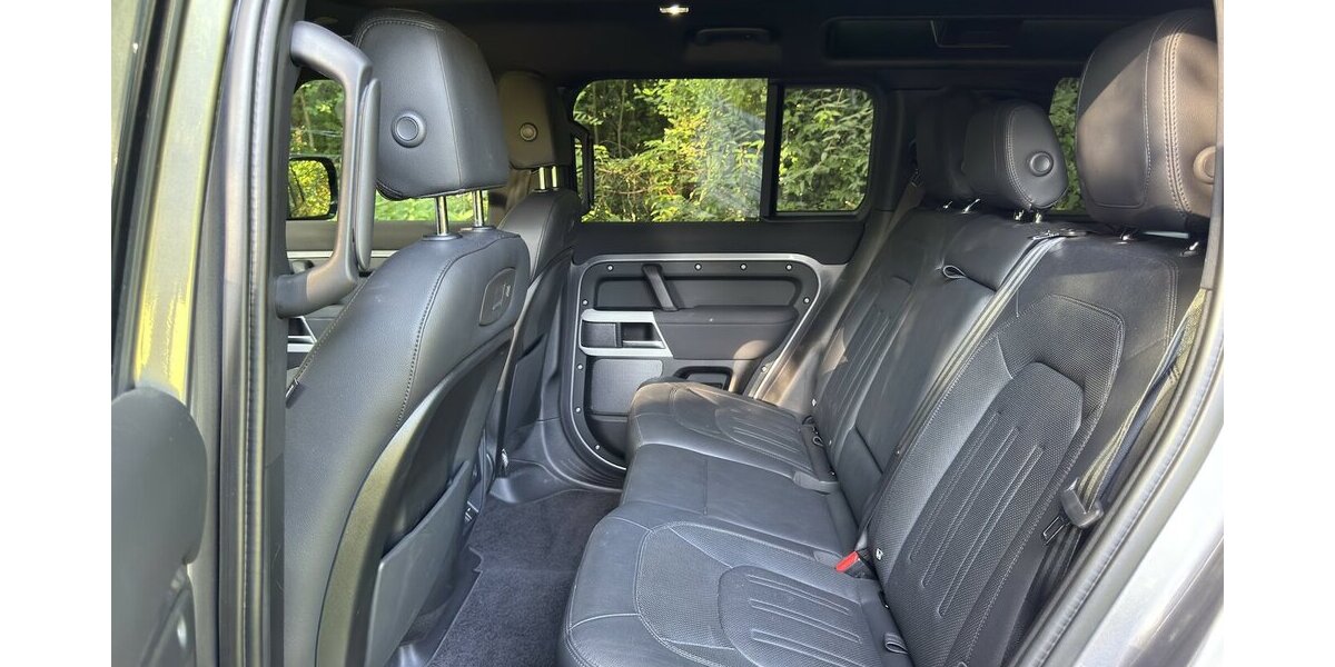 Land Rover Defender 110 SE 1. Hd. Scheckheft unfallfrei 53.000 km 54.999 &euro; Hamburg 22339
