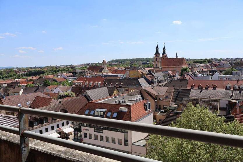 Wohnen mit herrlichem Ausblick - und - mit Shopping-Vorteil