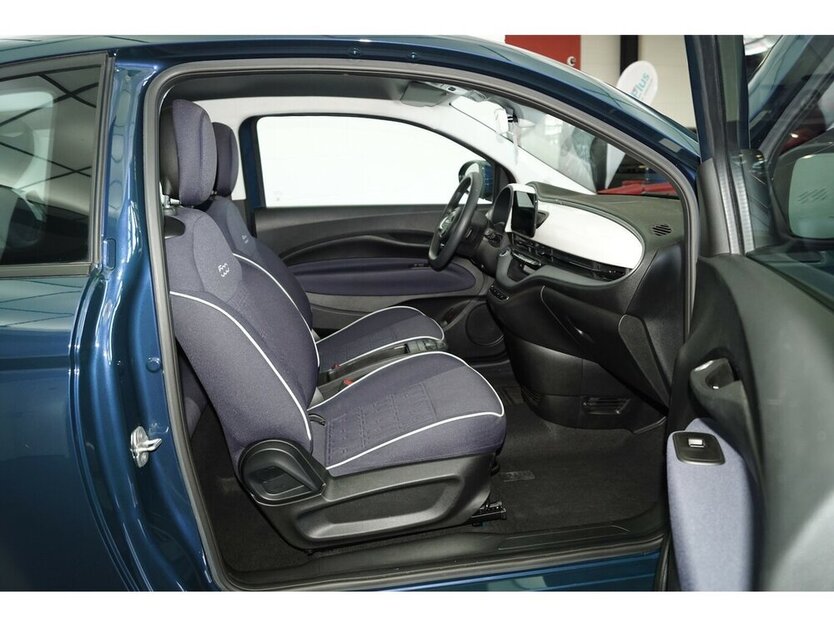 500e Action Carplay Android Automatik 1.Hand