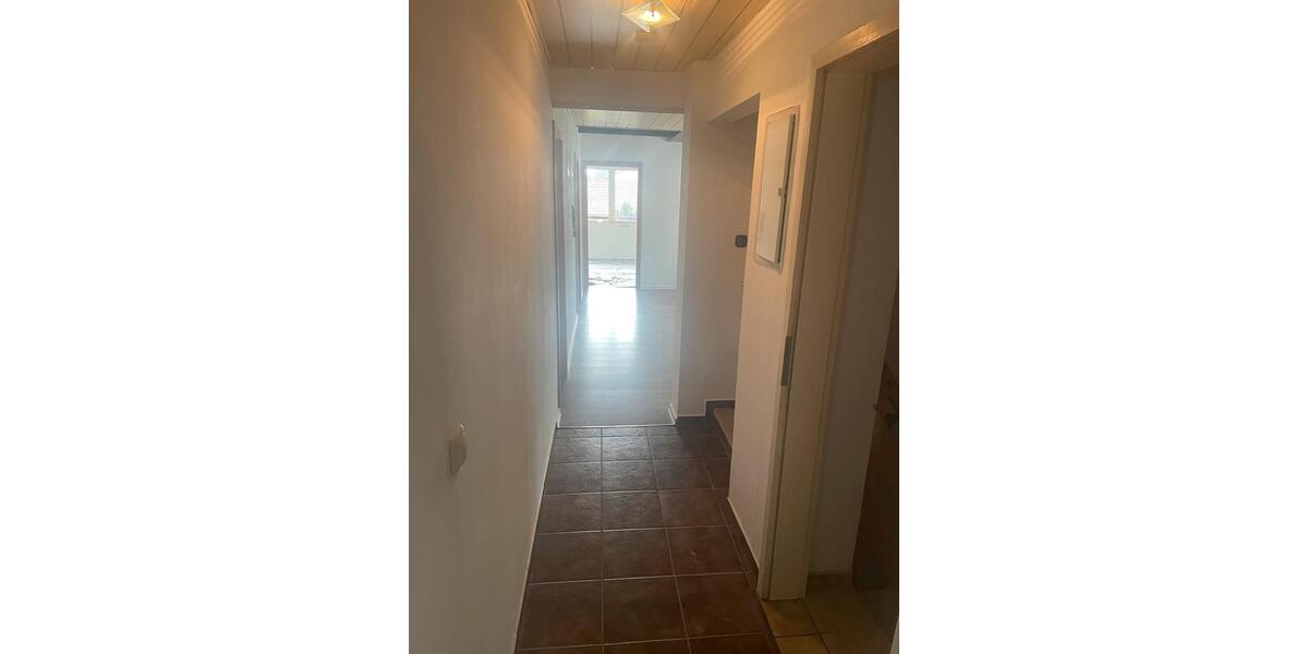 Etagenwohnung Großkrotzenburg - 5 Zimmer, 93 m&sup2;, 1.560&euro; | Angebot:24657900