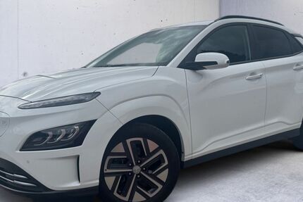 Hyundai KONA 24.117 km 25.770 € Waldshut-Tiengen 79761