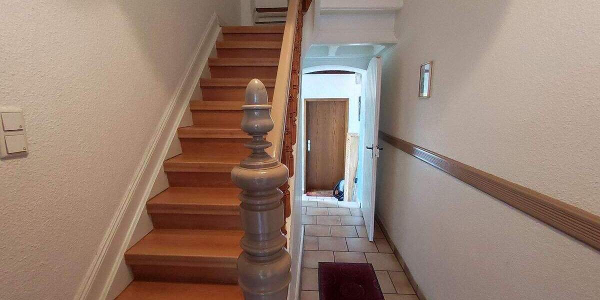 Reihenmittelhaus Düsseldorf Heerdt - 1 Zimmer, 285 m&sup2;, 695.000&euro; | Angebot:24696292