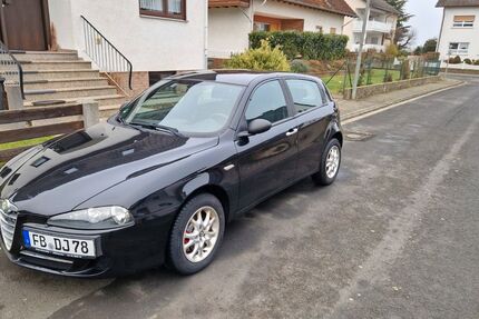 Alfa Romeo 147 150.800 km 4.900 &euro; Butzbach 35510