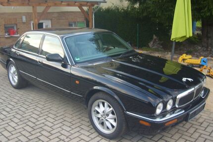 Jaguar XJ8 133.226 km 3.390 &euro; Ebsdorfergrund 35085