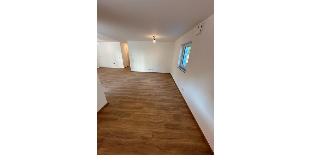 Erdgeschoßwohnung Neuötting - 2 Zimmer, 70 m&sup2;, 1.020&euro; | Angebot:26586636