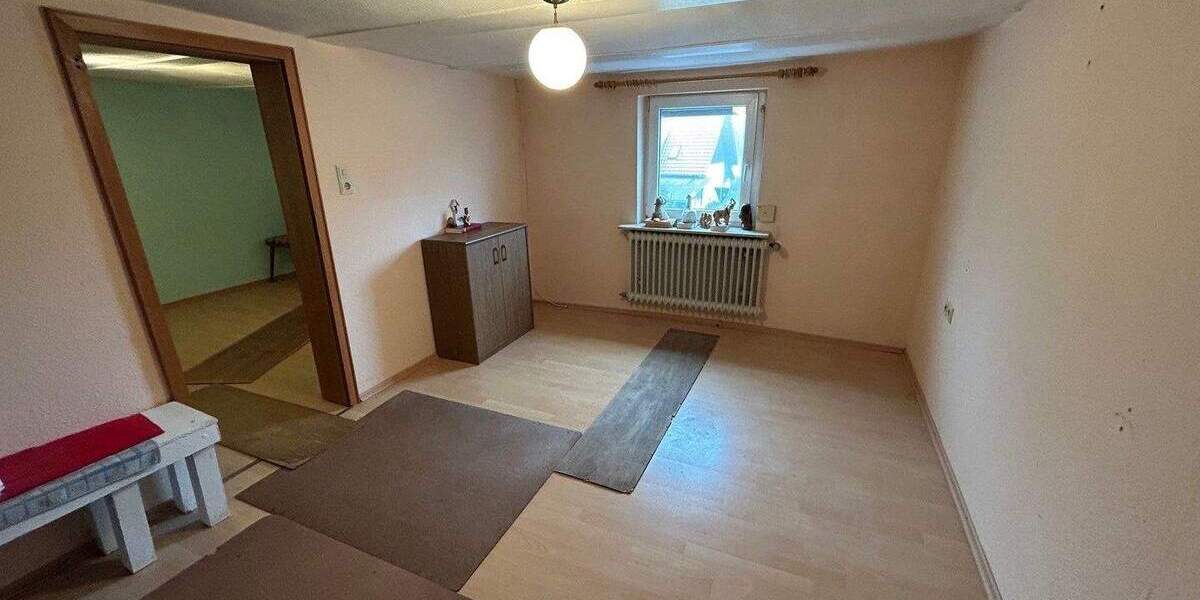 Einfamilienhaus Achern Sasbachried - 7 Zimmer, 173 m&sup2;, 225.000&euro; | Angebot:25703729