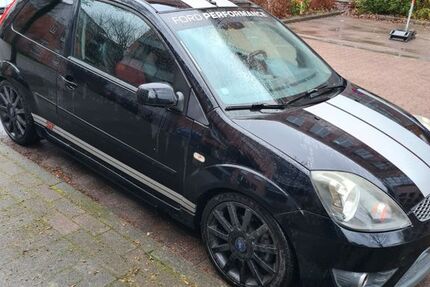 Ford Fiesta 215.000 km 2.200 &euro; Itzehoe 25524