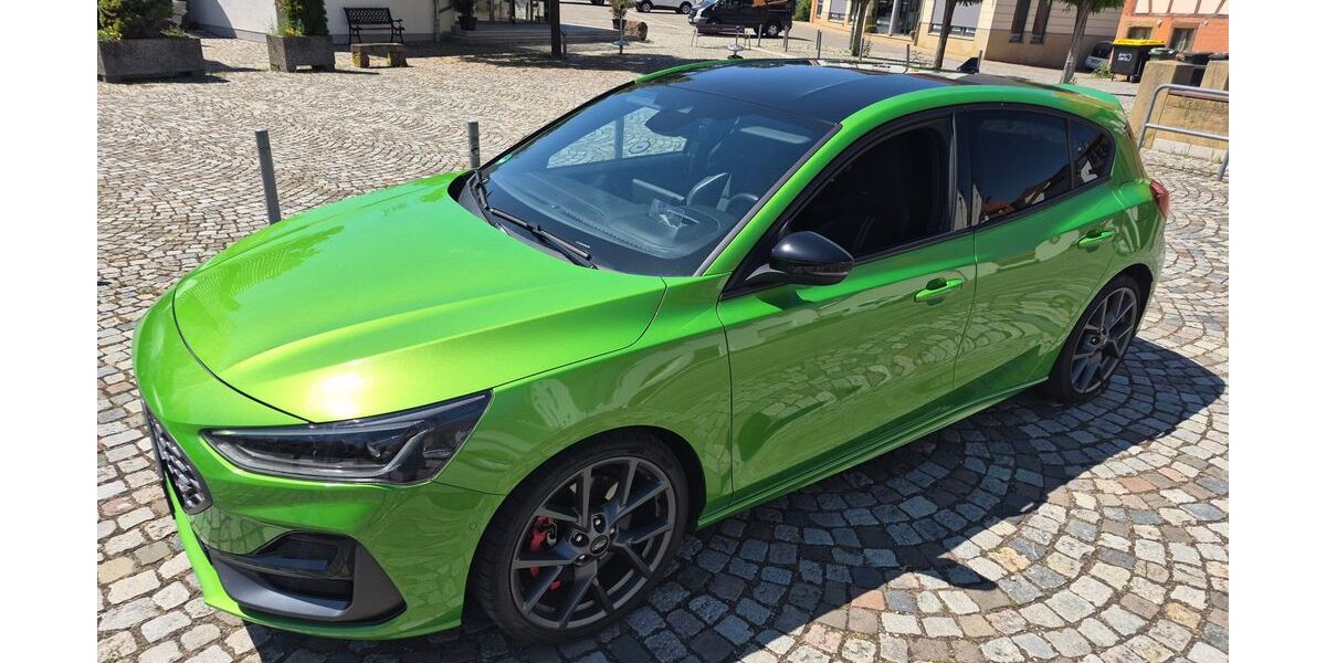 Ford Focus 65.000 km 26.990 &euro; Dürrn 75248