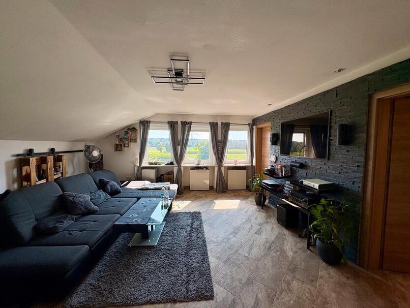 Moderne 3 Zimmer DG Wohnung