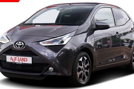 Toyota Aygo (X) 19.620 km 14.950 € Dresden 01239