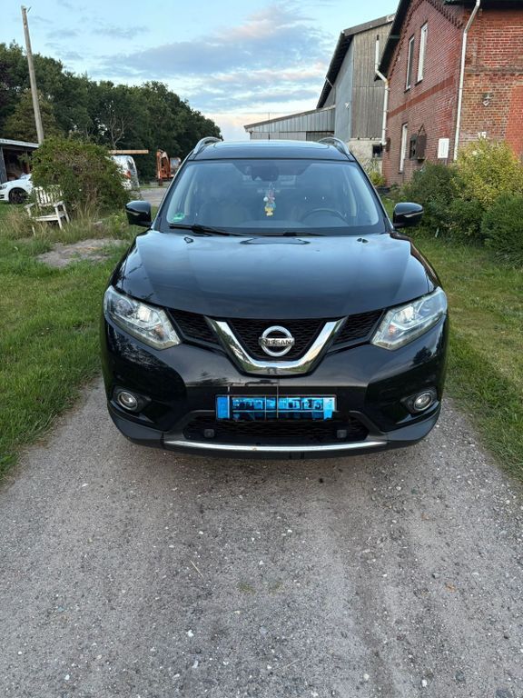 Nissan X-Trail 175.000 km 11.300 € Rehm-Flehde-Bargen 25776
