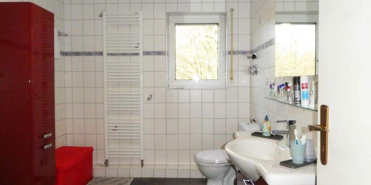 Etagenwohnung Brachttal Hellstein - 5 Zimmer, 136 m&sup2;, 290.000&euro; | Angebot:25704438