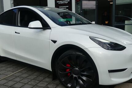 Tesla Model Y 66.031 km 35.800 &euro; Berlin 13156
