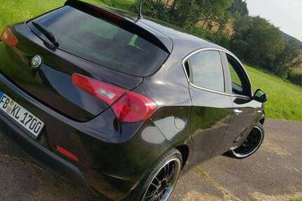 Alfa Romeo Giulietta 118.000 km 4.625 &euro; Nidda, Stadt 63667