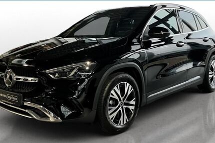 Mercedes-Benz GLA 180 4.484 km 35.440 &euro; Cham 93413