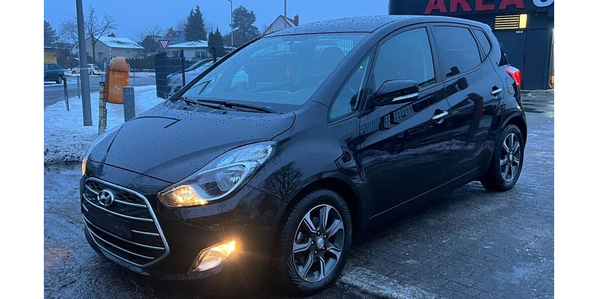 Hyundai ix20 76.076 km 8.490 &euro; Berlin 12353