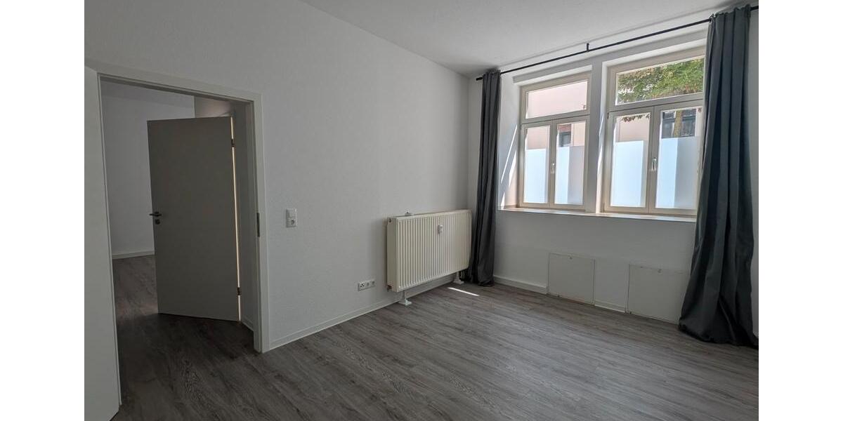Erdgeschoßwohnung Sangerhausen - 2 Zimmer, 64 m&sup2;, 400&euro; | Angebot:26635235