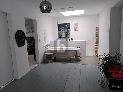 VILLA KUNTERBUNT VOR DEN TOREN FREIBURGS - Einfamilienhaus Eichstetten am Kaiserstuhl | Angebot:27289799