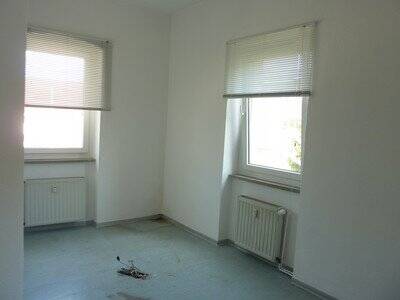 Gewerbeobjekt Weißenfels - 5 Zimmer, 105 m&sup2;, 595&euro; | Angebot:25733075