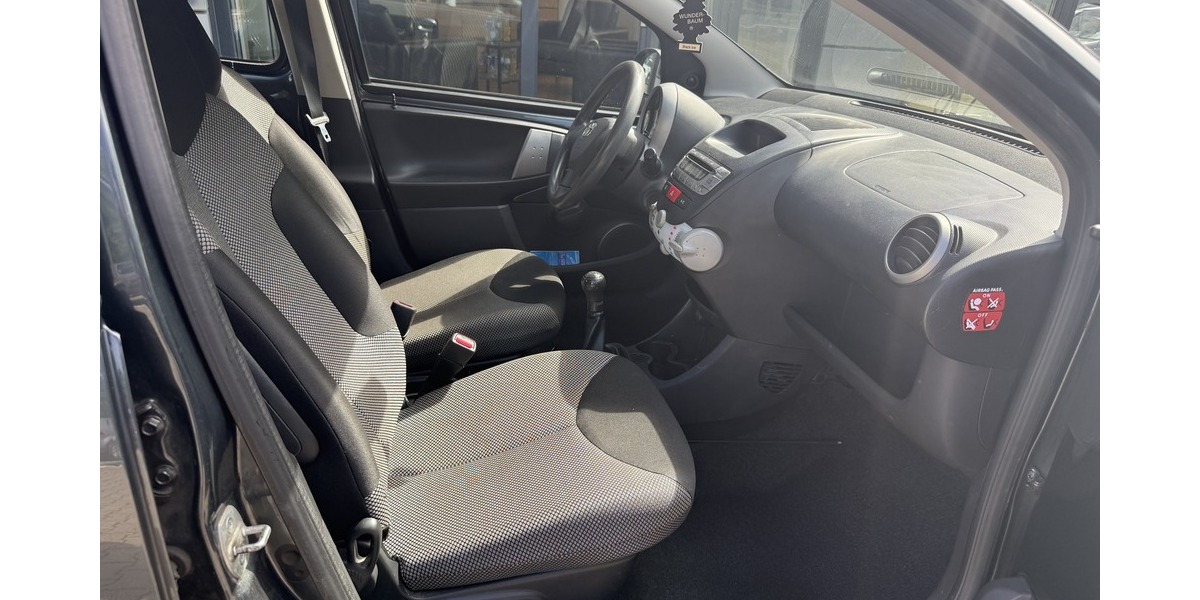 Toyota Aygo Cool 124.800 km 1.990 &euro; Koblenz 56070
