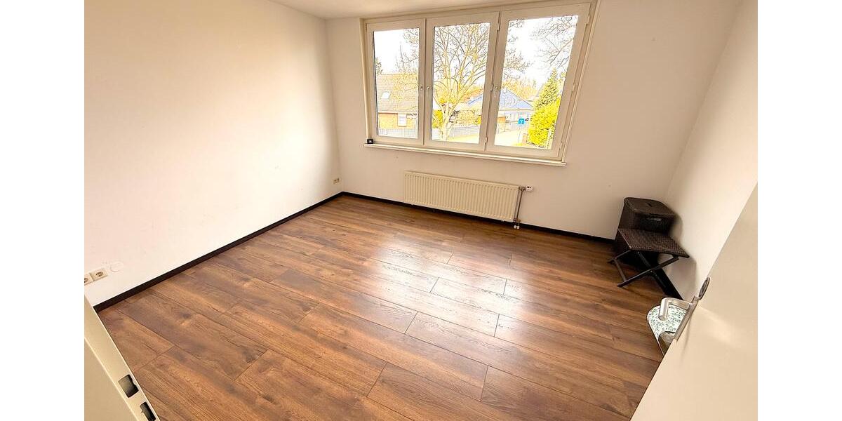 Reihenhaus Falkensee - 6 Zimmer, 137 m&sup2;, 2.250&euro; | Angebot:25989157