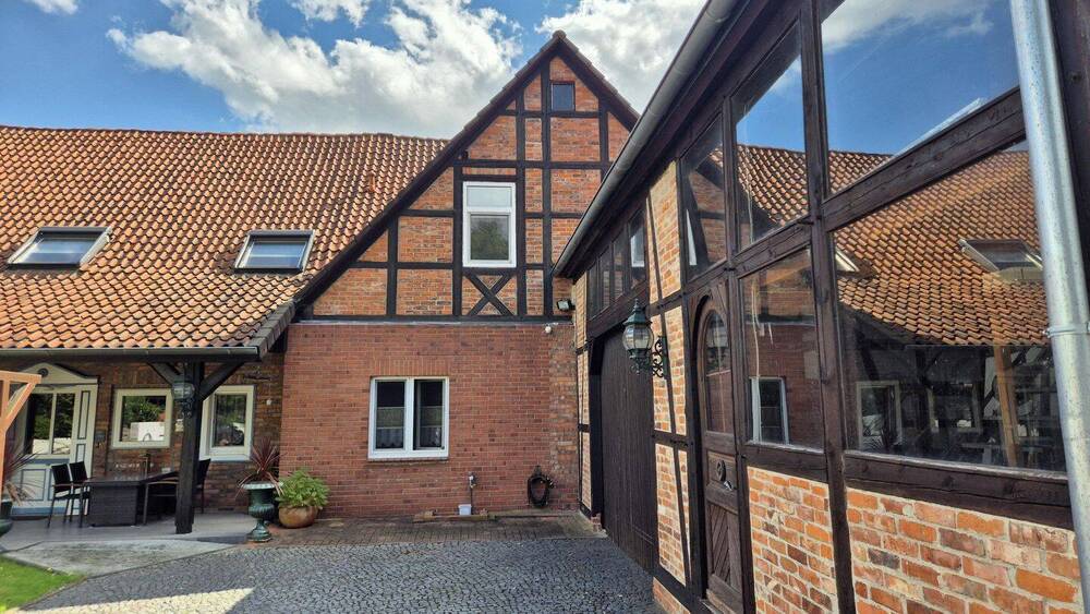 Einfamilienhaus Uetze - 4 Zimmer, 147 m&sup2;, 339.000&euro; | Angebot:26439592