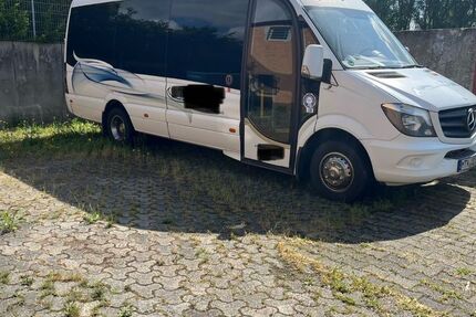 Mercedes-Benz Sprinter 211.000 km 25.000 &euro; Hattersheim Eddersheim 65795