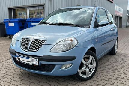 Lancia Ypsilon