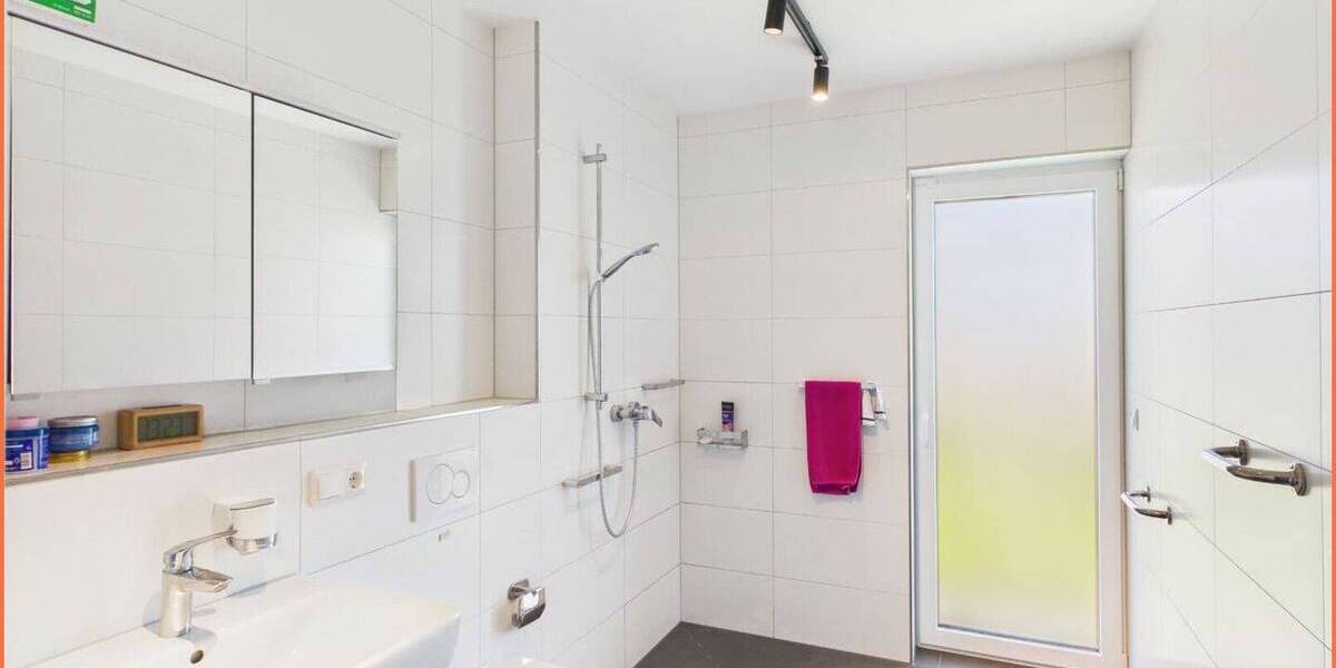 Etagenwohnung Heinsberg Dremmen - 3 Zimmer, 75 m&sup2;, 289.000&euro; | Angebot:26786629