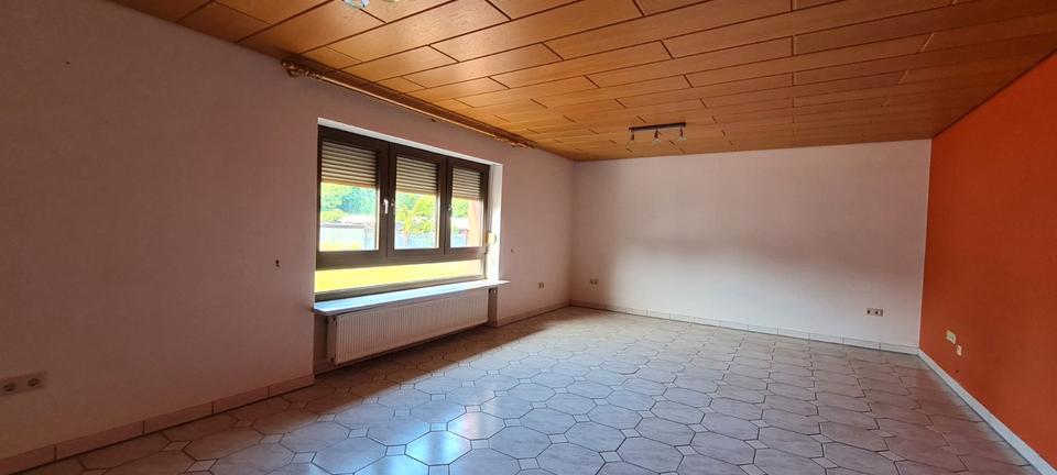 Mehrfamilienhaus, Wohnhaus Ottweiler - 8 Zimmer, 210 m&sup2;, 280.000&euro; | Angebot:26956391