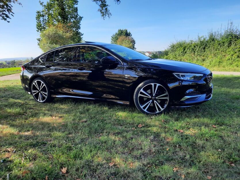 Opel Insignia 76.400 km 20.100 € Gundelsheim Bachenau 74831
