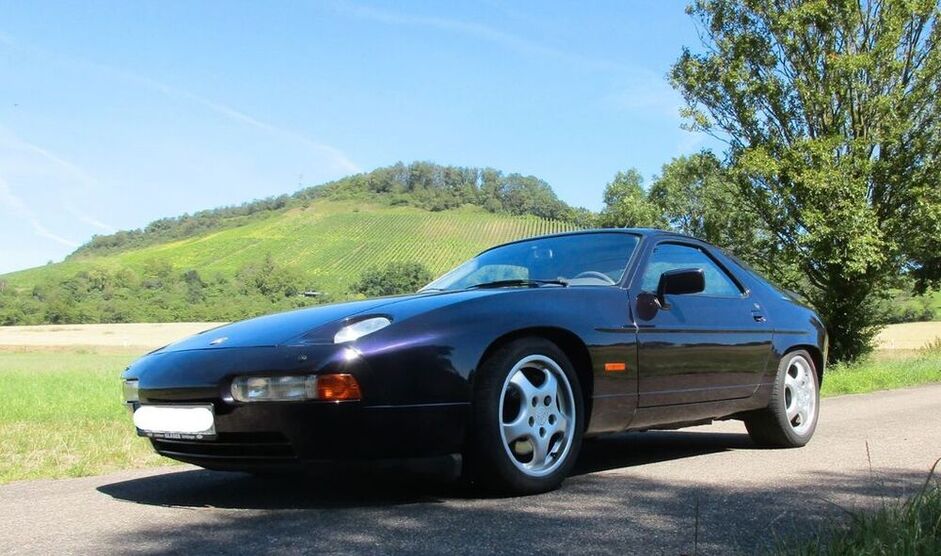 928