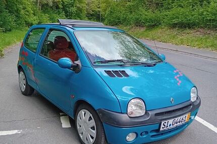 Renault Twingo 180.855 km 1.800 &euro; Siegen 57074