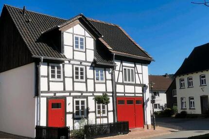 Haus Höxter - 4 Zimmer, 150 m&sup2;, 1.200&euro; | Angebot:25302194