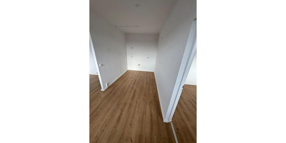 Etagenwohnung Halle (Saale) Halle-Neustadt - 4 Zimmer, 66 m&sup2;, 290&euro; | Angebot:26348030