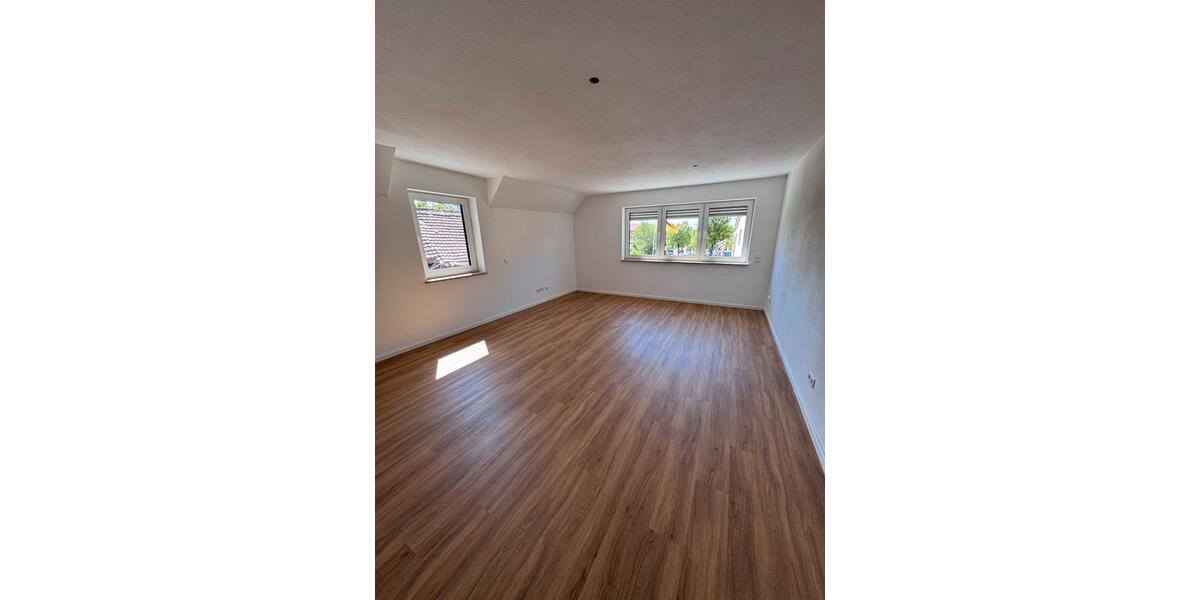Etagenwohnung Langquaid - 3 Zimmer, 69 m&sup2;, 900&euro; | Angebot:26677653