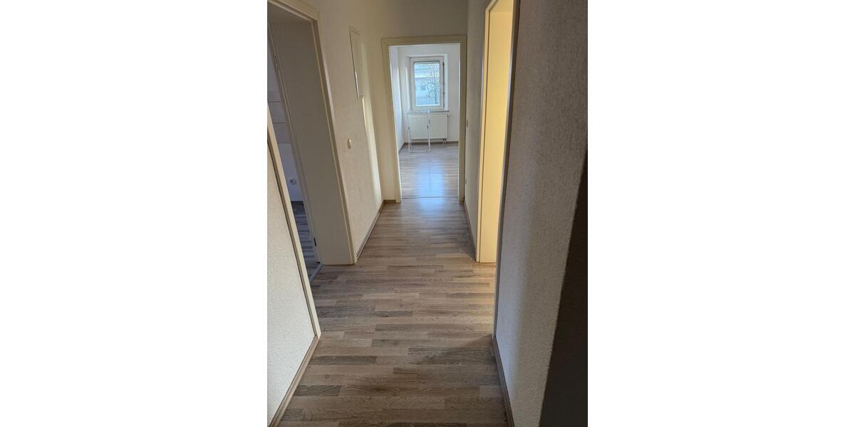 Etagenwohnung Bindlach - 3 Zimmer, 80 m&sup2;, 740&euro; | Angebot:25342302