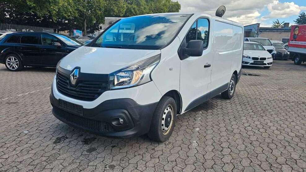 Renault Trafic 108.500 km 12.490 € Frankfurt 65933