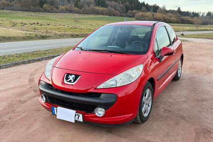Peugeot 207 120.000 km 3.300 &euro; Donaueschingen 78166
